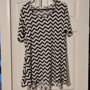 Lularoe Large Perfect T Chevron